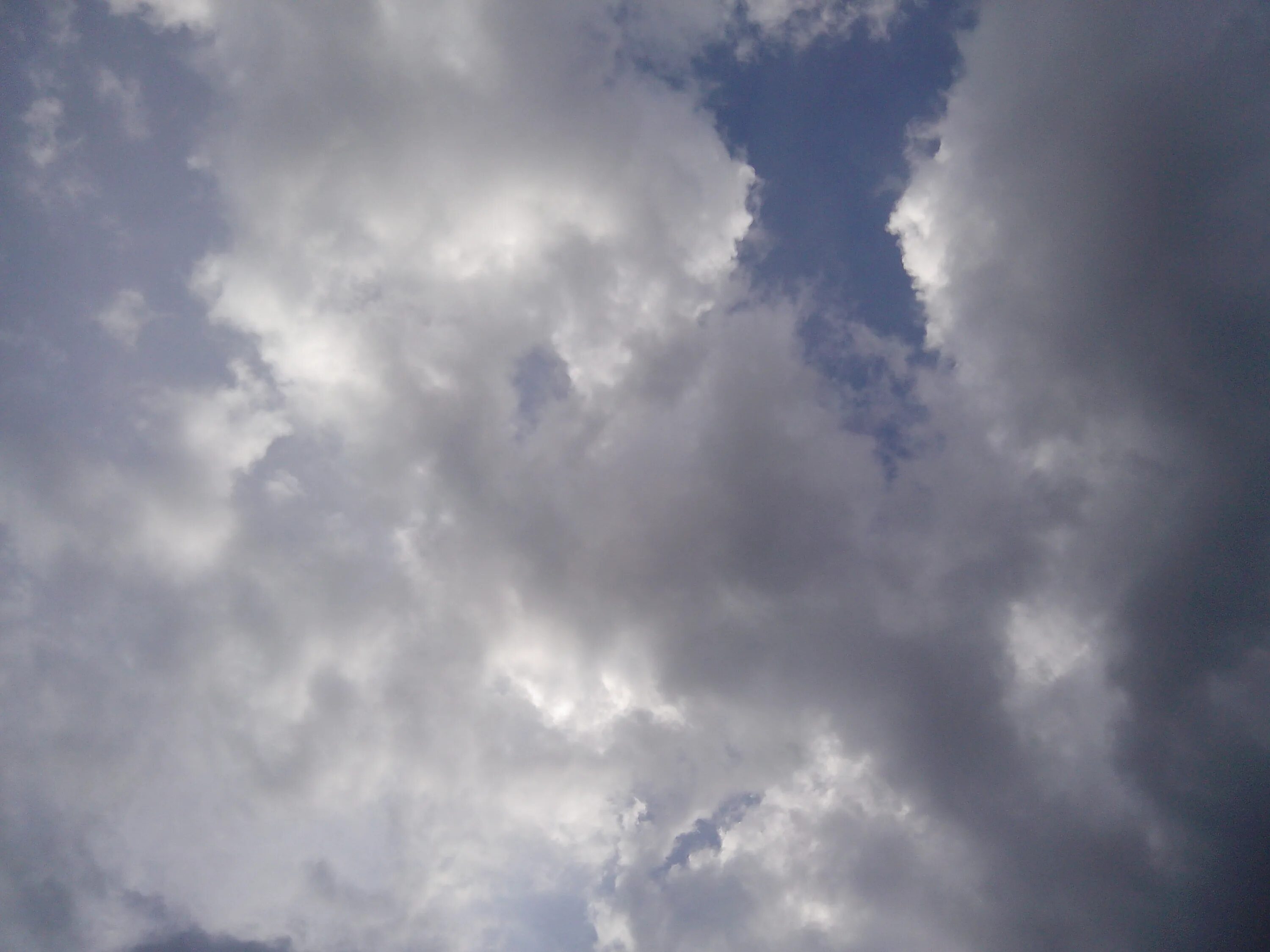 Look at the clouds it rain soon. Облако с дождем. grey cloud about to rain. rain cloud istockphoto. rain cloud in the jar.