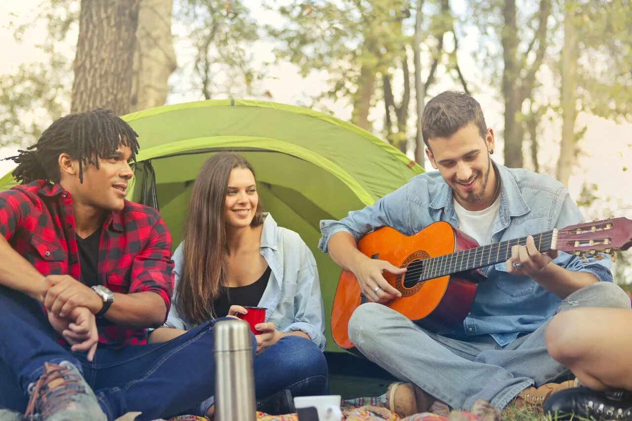 Аудирование friends. Summer Music Camp. Camping Music. Guitar friends meeting.