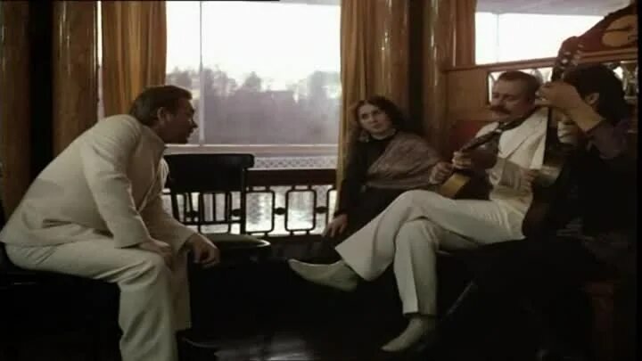 Никита михалков мохнатый шмель. Михалков цыгане бесприданница. Текст мохнатый шмель текст. Романс мохнатый шмель. Никита михалков мохнатый шмель.