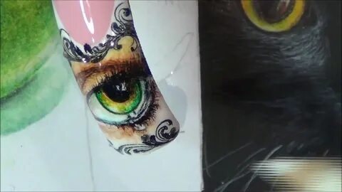 Рисунок глаз на ногтях