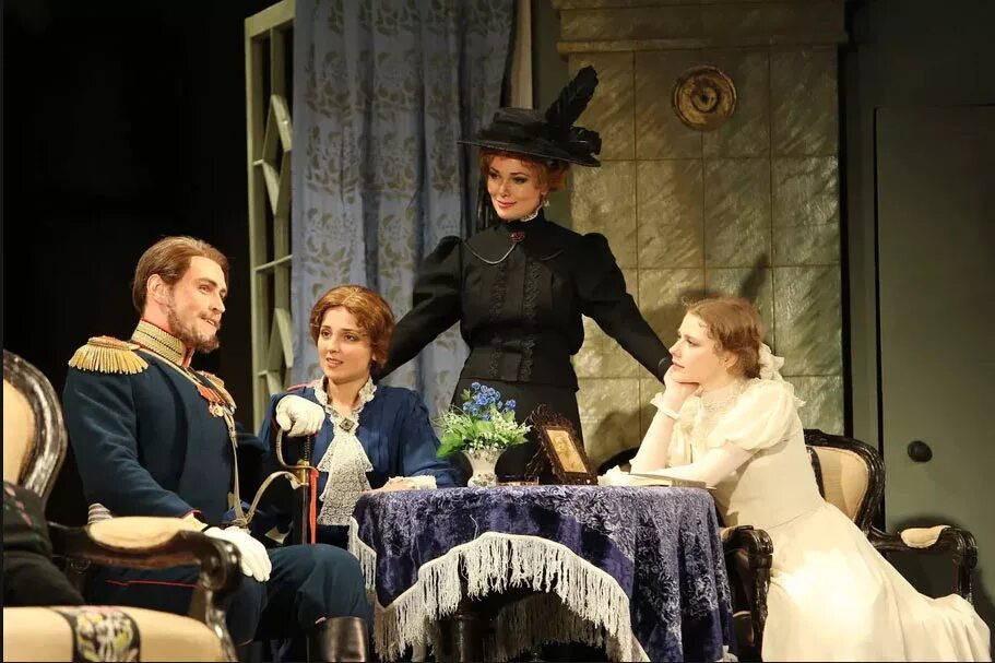 таганрогский чеховский театр. театр чехова таганрог внутри. драматический театр чехова таганрог. чеховский театр таганрог. таганрогский драматический театр имени а.