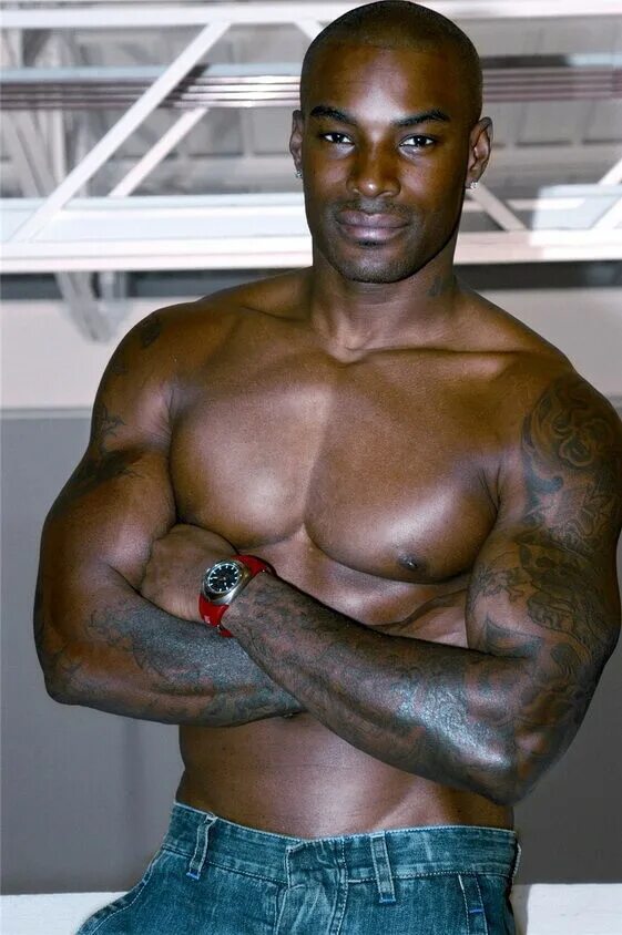 Тайсон Бекфорд 2022. Tyson Beckford перехочешь. Tyson Beckford хочет. Афроамериканец мем