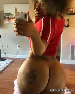 Ghetto Barbie aka Heyghettobarbie OnlyFans Leaks 23.