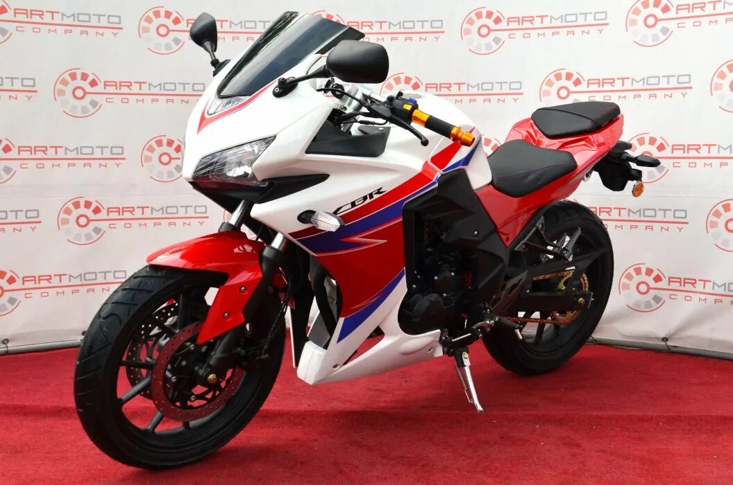 250 в сумах. Bashan CBR 250. CBR мотоцикл 250 кубов. Мотоцикл спортбайк 250. CBR New 250 китайский.