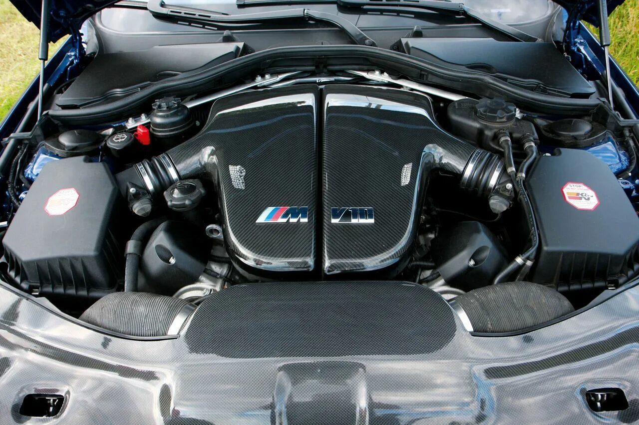 V10 BMW m5 мотор. S85 BMW мотор. Мотор 3.3 БМВ м3. BMW m5 e60 s85. 3 е мотор