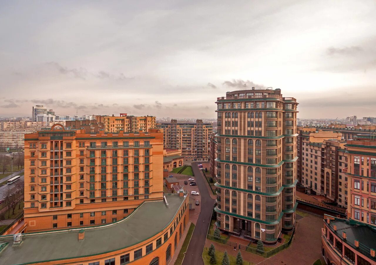 ушаковская набережная риверсайд. петроградский район крестовский остров санкт-петербурга. крестовский остров жилые комплексы. самые престижные районы санкт петербурга. санкт-петербург.