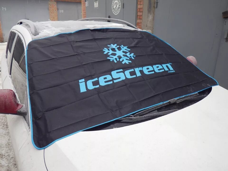 Накидка на лобовое. Защитное одеяло для авто safe Blanket. Автоодеяло Мазда сх5. Накидка на лобовое стекло автомобиля. Чехол на лобовое стекло автомобиля от снега.