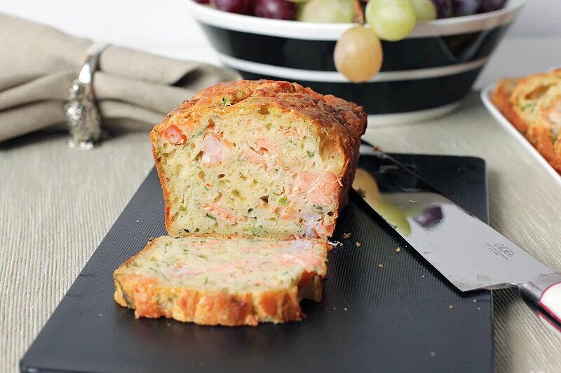 Еда выпечка для чайников. Выпечка с грушей. Еда выпечка для чайников. Выпечка с щавелем и творогом. Пирог с картошкой и с копченым салом.