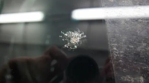 Чем заделать разбитое стекло
