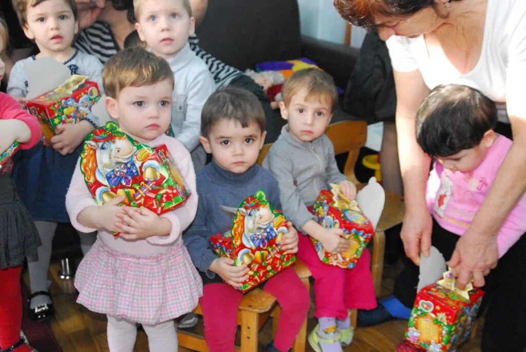 Дом малютка семей. Детский дом Малютка Магнитогорск. Детский дом малютки Оренбург. Дом малюток в Самарканде. Детский дом малютки Владикавказ.