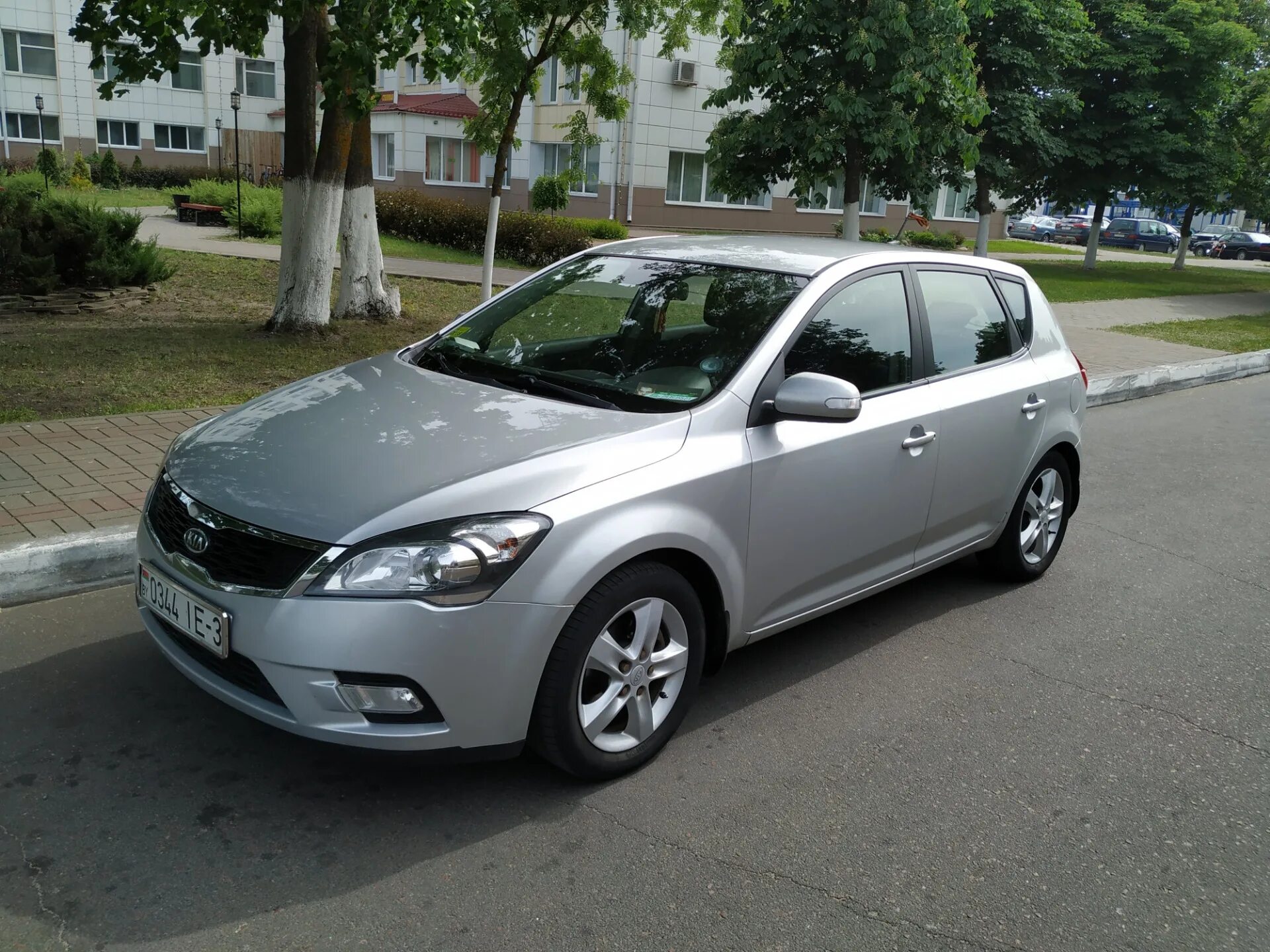 Киа сид 11. Kia Ceed 11. Kia Ceed 11 года. Киа СИД 2010 на литье. Киа СИД 2010 серая на белом литье.