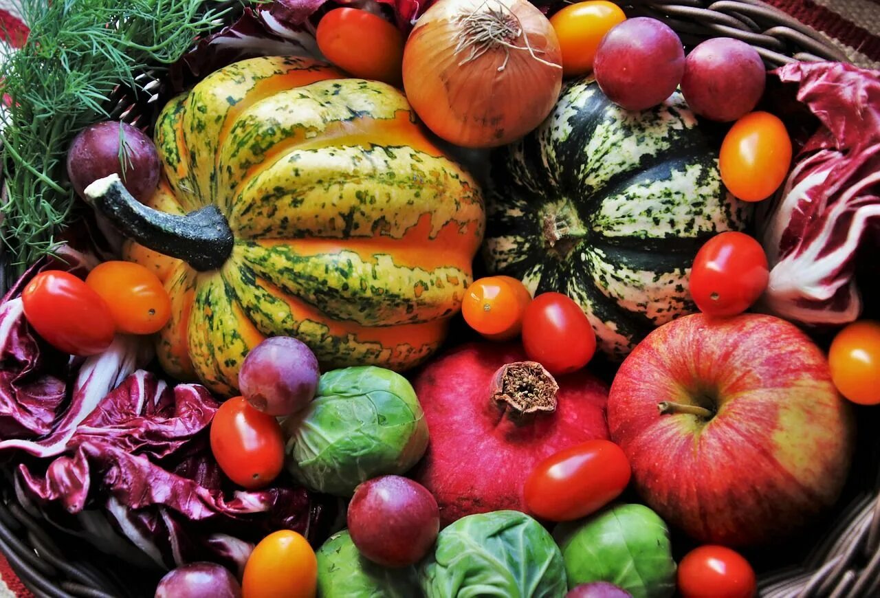 Овощ ставший фруктом. Овощи и фрукты. Осенние овощи. Осень овощи и фрукты. Красивые овощи.