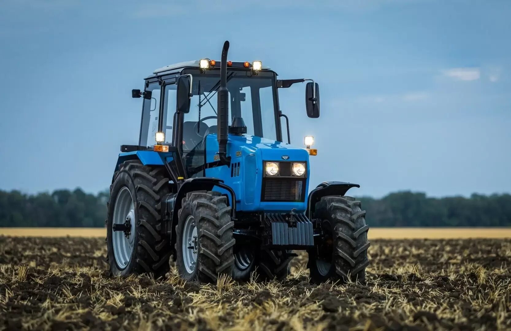 Тракторист мтз. Передний мост газ 66 на мтз 82. Смд на мтз 1221. Шина мтз-1221 задняя. Подскажите на мтз.