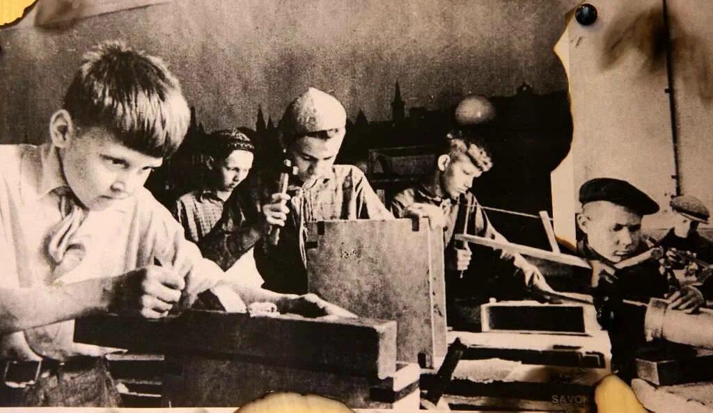 Дети на фронте в годы Великой Отечественной войны 1941-1945. Дети на заводах в годы Великой Отечественной войны 1941-1945. Пионеры в блокадном Ленинграде. Как люди помогали во время войны