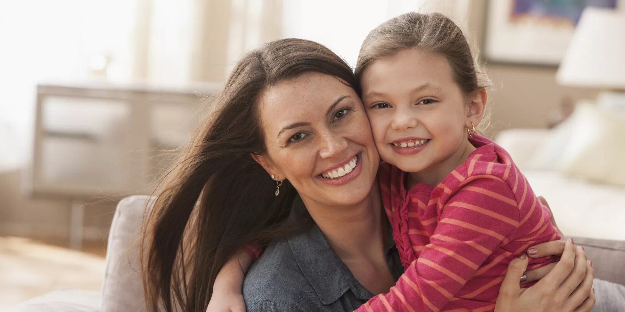 Mommy and daughter. Мама и дочка. Фотосессия мама и дочка. Мама и шестилетняя дочь. Фото мама с дочкой.