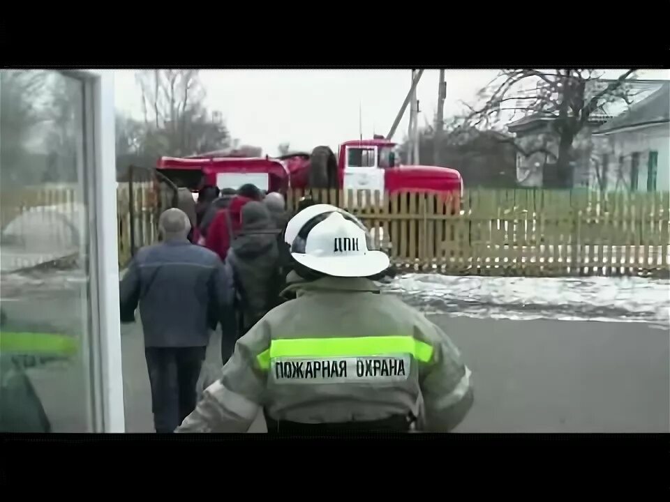 Пожарная тревога звук с голосом. Пожарная тревога. Школьная пожарная тревога. Сирены пожарной тревоги в школах. Пожарная тревога в садике.