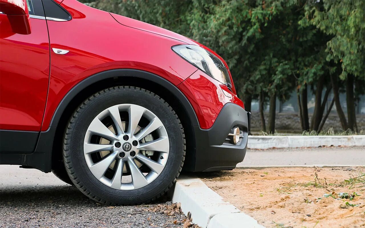 Опель мокка дорожный просвет. Опель мокка клиренс. Клиренс опель мокка 2014. Опель мокка дорожный просвет. Opel mokka красная.