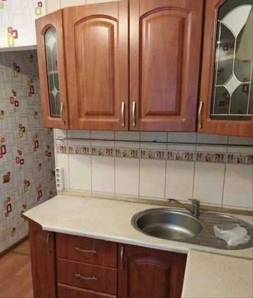 Кухонный гарнитур угловой б/у. Даром мебель кухонные гарнитуры угловые. Кухонный гарнитур угловой на авито. Кухонные гарнитуры для маленькой кухни б/у. Кухонный гарнитур угловой б у авито.