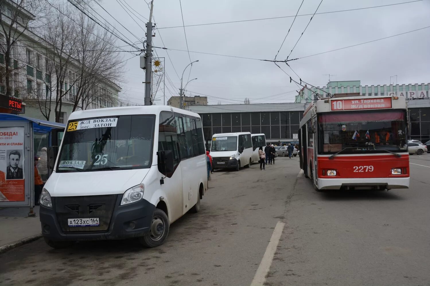 Сколько автобусов в саратове