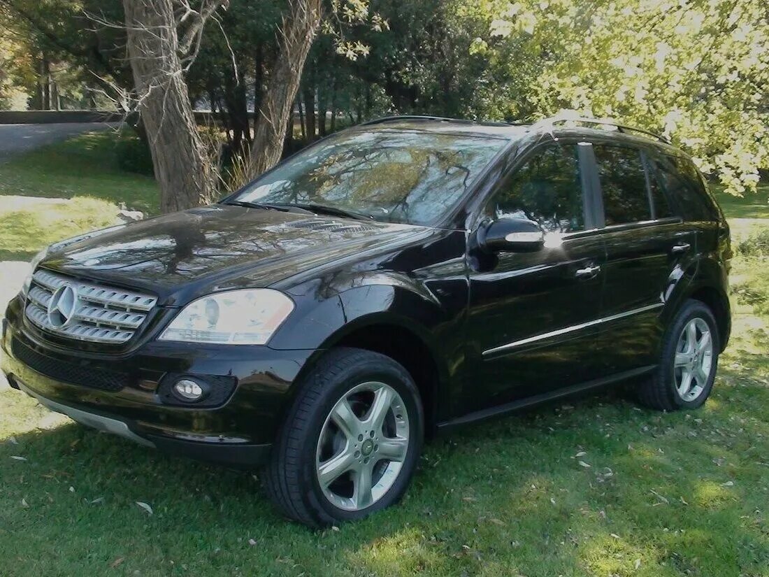 Мерседес мл купить бу. Ml 320 Mercedes 2008. Мерседес-Бенц мл 320 ; 2008. Мерседес ml 2008. Мерседес мл 320 2008.