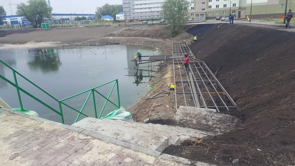 Новости с челябинских водоемов свежие. Пруд на Агалакова Челябинск. Ленинский район пруд Челябинск. Пруд девичьи слезы Челябинск. Сквер девичьи слезы Челябинск.