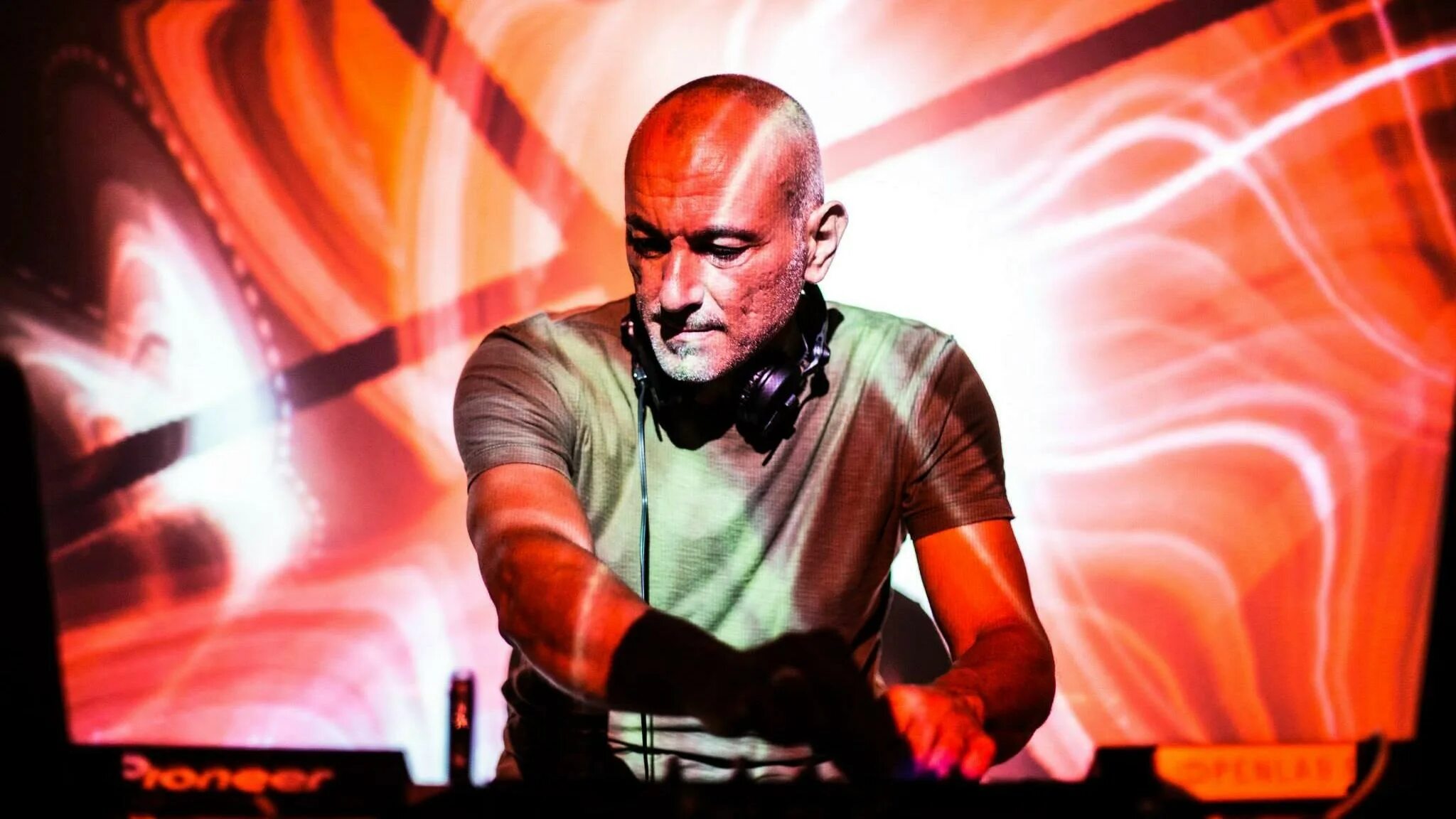 Robert Miles. DJ Robert Miles. Robert Miles 1998. Robert Miles 2017. Miles фото