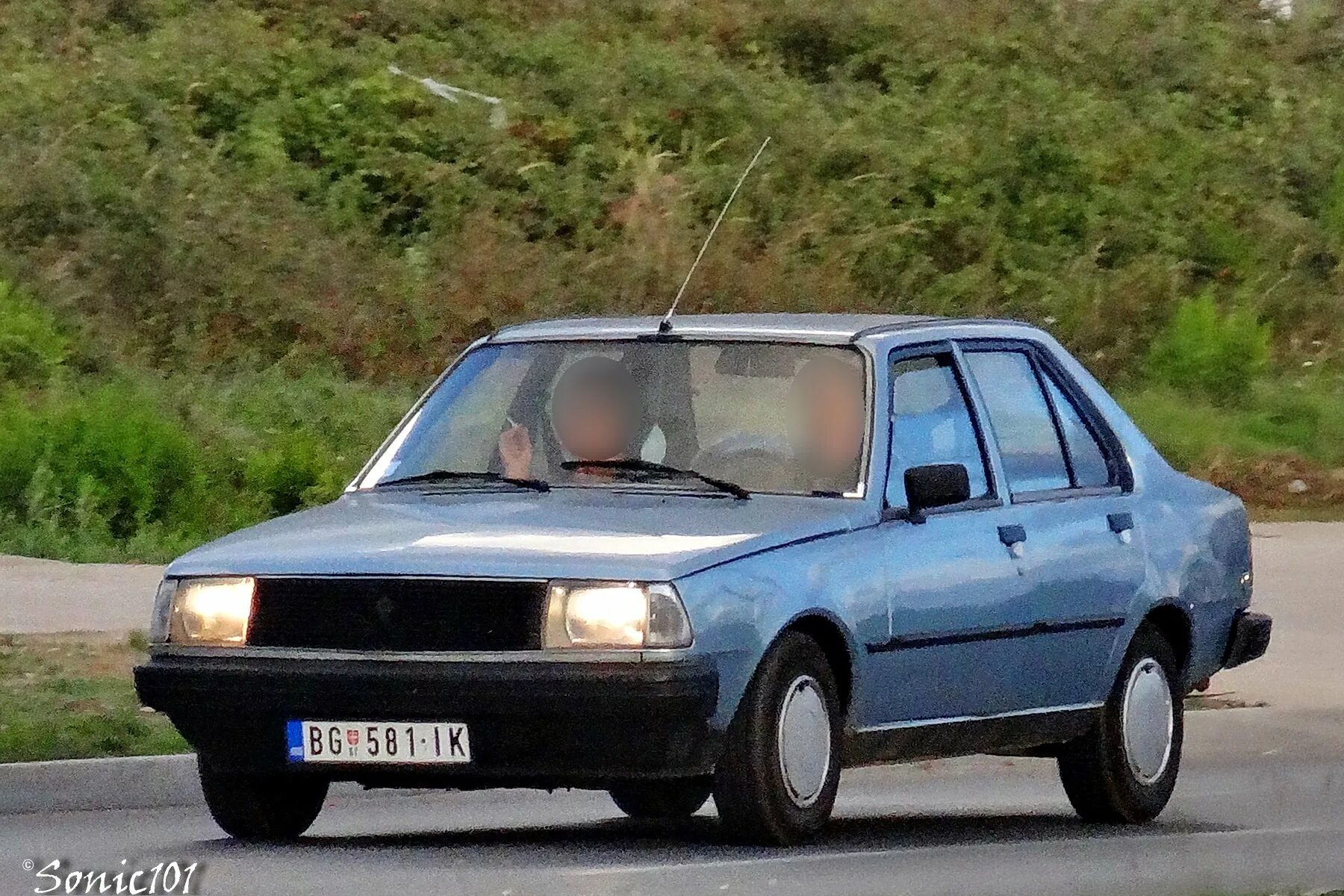 Рено 18 турбо. Renault 18 GTX. Рено седан 1980. Renault седан 1980-2000. Купить рено 18