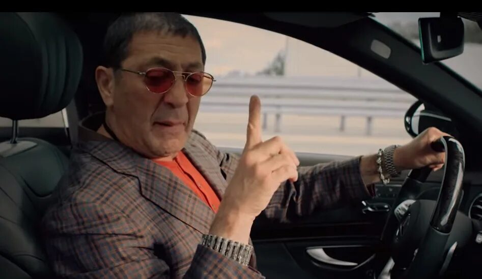 Лепс выбрось из головы слушать. Затылок григория лепса. Лепс там в сентябре. Лепс выбрось из головы. Лепс гангстер.