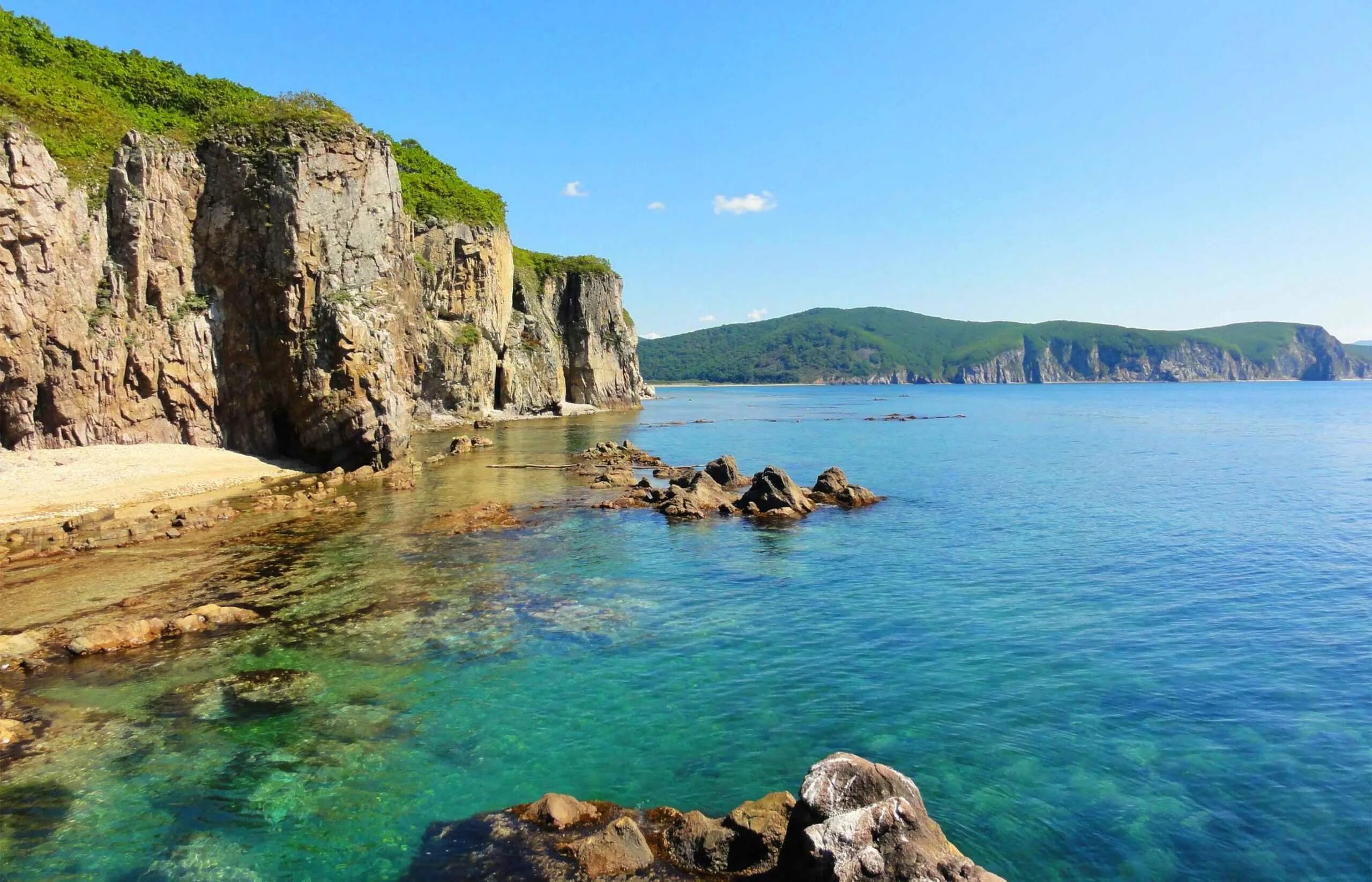 Японское море в приморском крае. Японское море залив петра великого. бухта триозерье. японское море приморский край. берег японского моря во владивостоке.