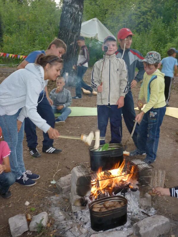 Tourist camp. Огонек-ПМ детский оздоровительный лагерь Пермь. Лагерь огонёк Пермский край. Лагерь огонёк в Горбуново. Лагерь турист Майкоп.