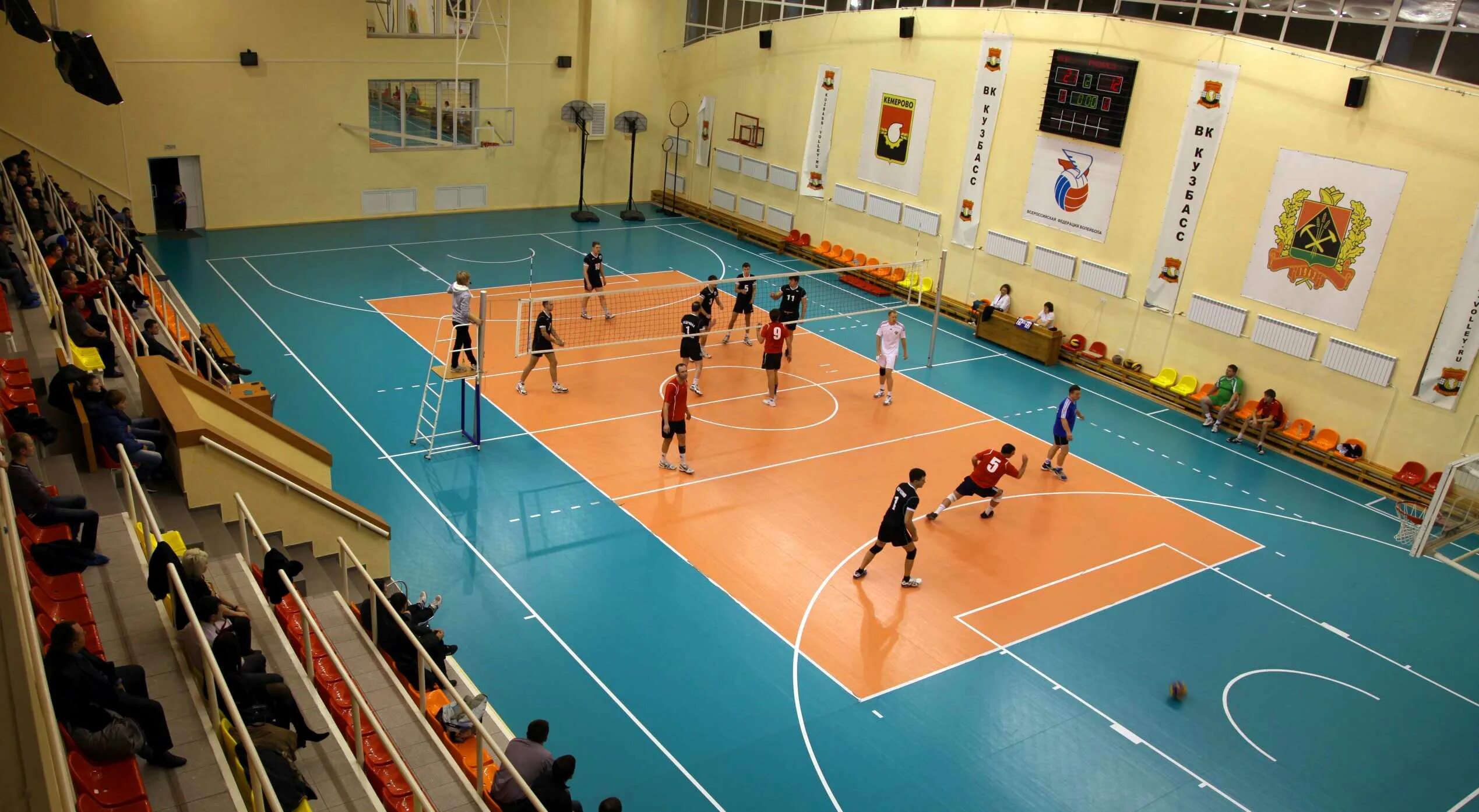 волейбол зал. баскетбольный зал мгу. таманская 180 волейбольный зал. волейбольный спортзал. буревестник казань волейбольный зал.