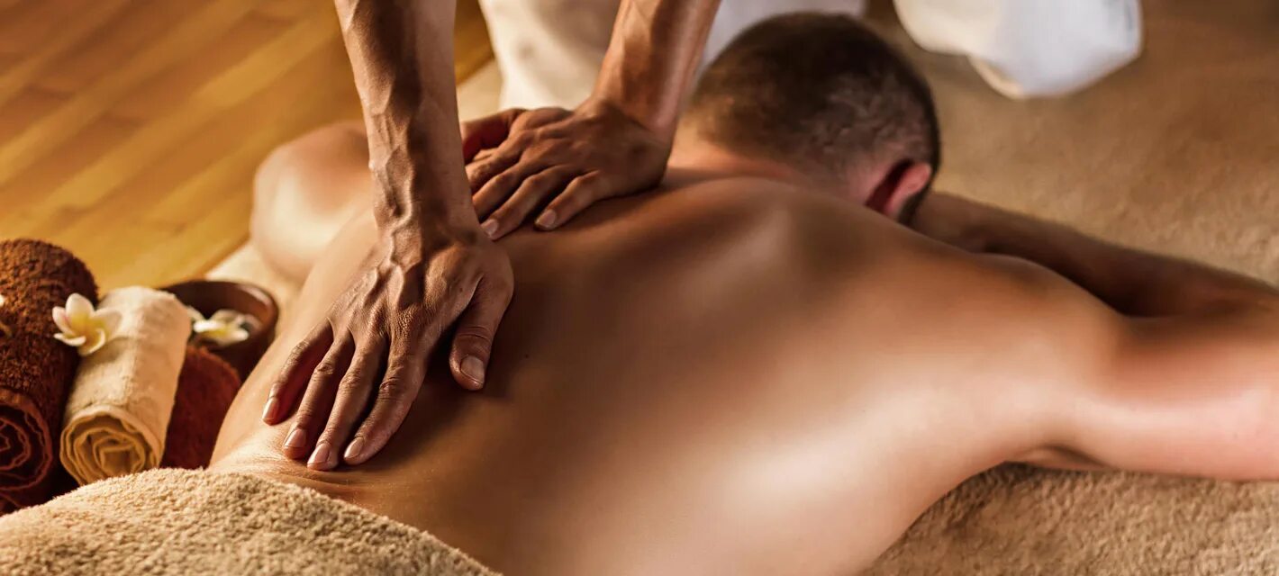 Массаж. Чувственный массаж мужчине. Спа массаж. Массаж спины мужчине. Masseur massage