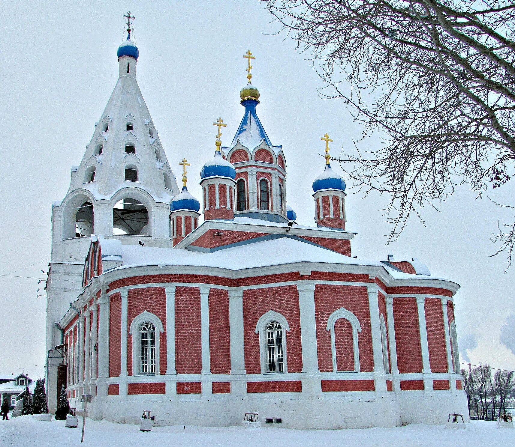 тихвинский храм- алексеевском-москва-. адрес тихвинского храма. тихвин монастырь покровская церковь матери тихвинская. коломенский кремль тихвинская церковь. храм тихвинской божьей матери на вднх.