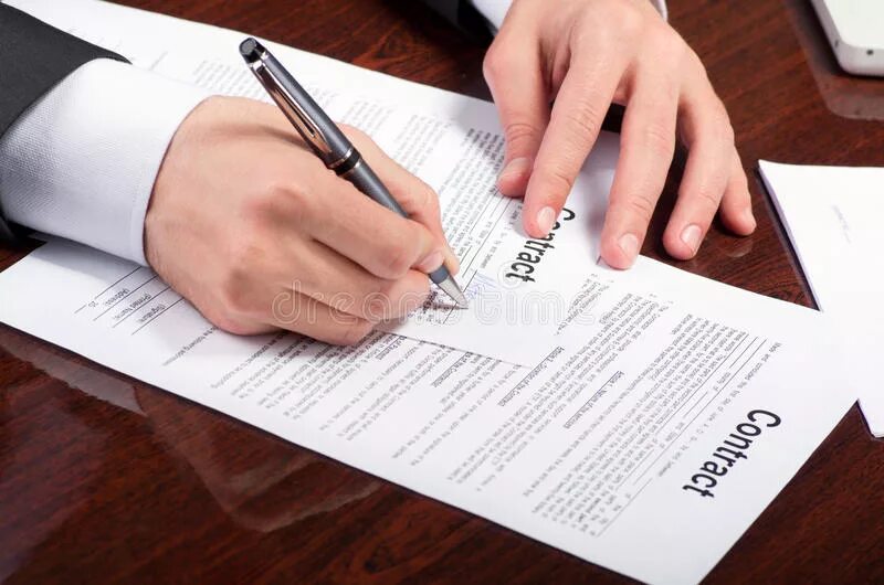 Подписанный договор. Подписание соглашения. Заключение договора. Подписание данного договора. Подписание договора картинки.