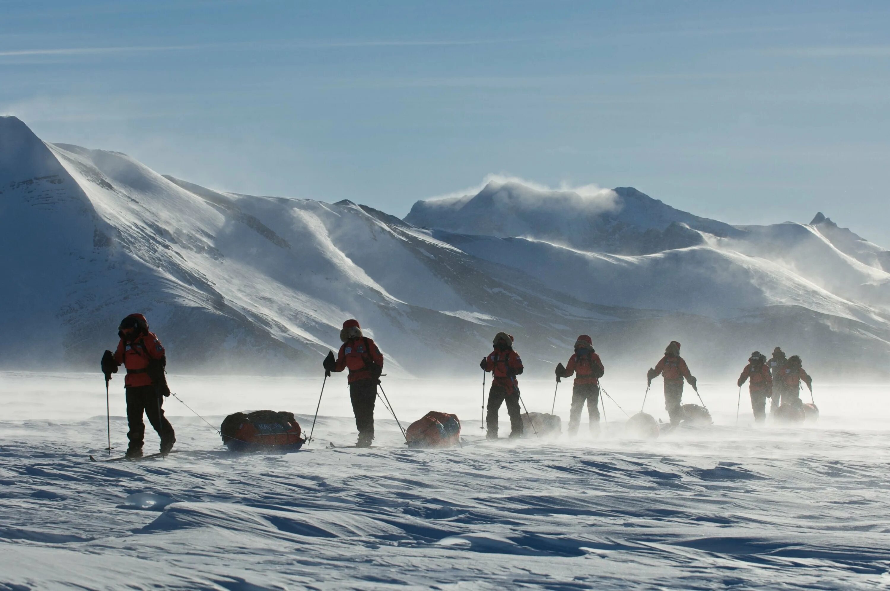 Жизнь людей в горах и на равнинах. Polar Expedition. Равнины Антарктиды. Равнины в Антарктике. Антарктида горы и равнины.