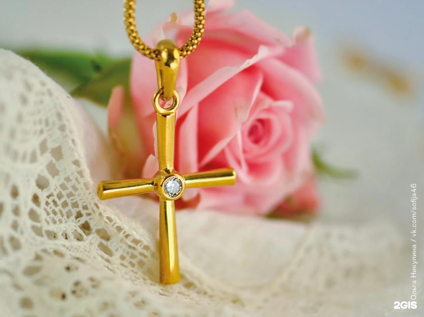 Настольный крест на подставке. Подарки детям христианские. Подарок христианину. Подарок для христианина. Подарок христианину.