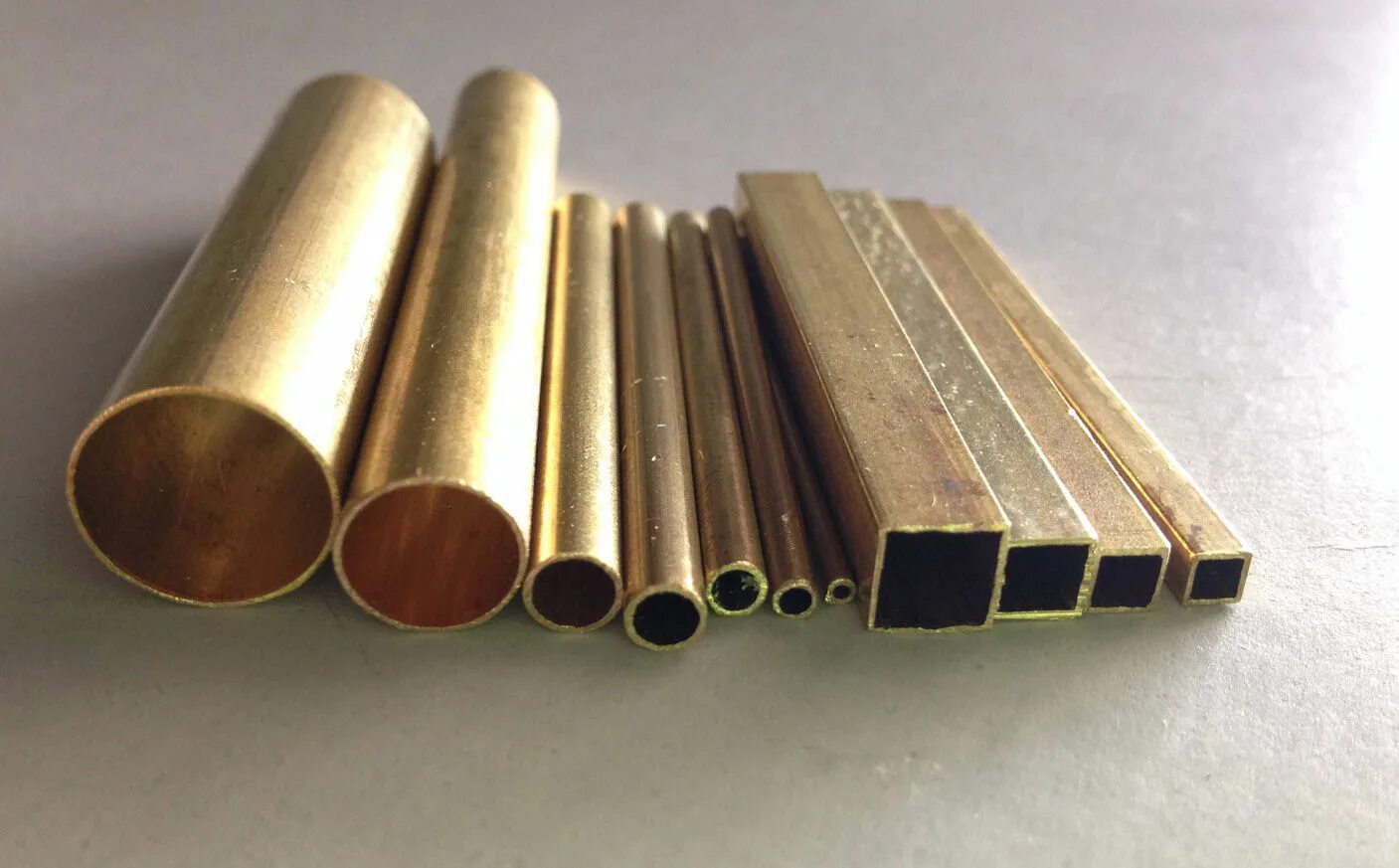 Медные сплавы латунь. Латунь труба 25x1. латунь brass. труба 25 мм латунь. латунная труба 1.5 кг.
