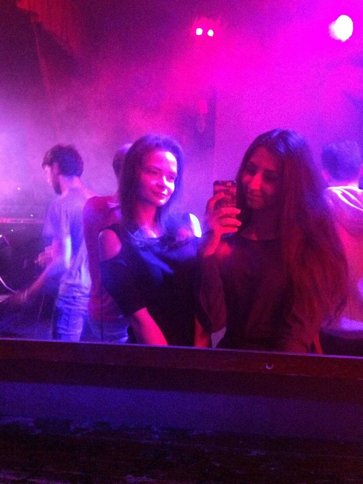 Белград nightlife. Белград ночная жизнь. Бар белград санкт-петербург. Фон ночного клуба. Красногорск банка ночной клуб.