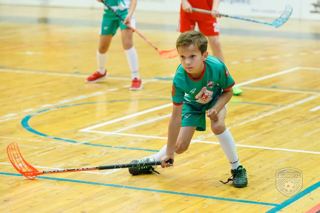 Floorball. Флорбол. Флорбол это вид спорта. Флорбол детский. Флорбол игра.