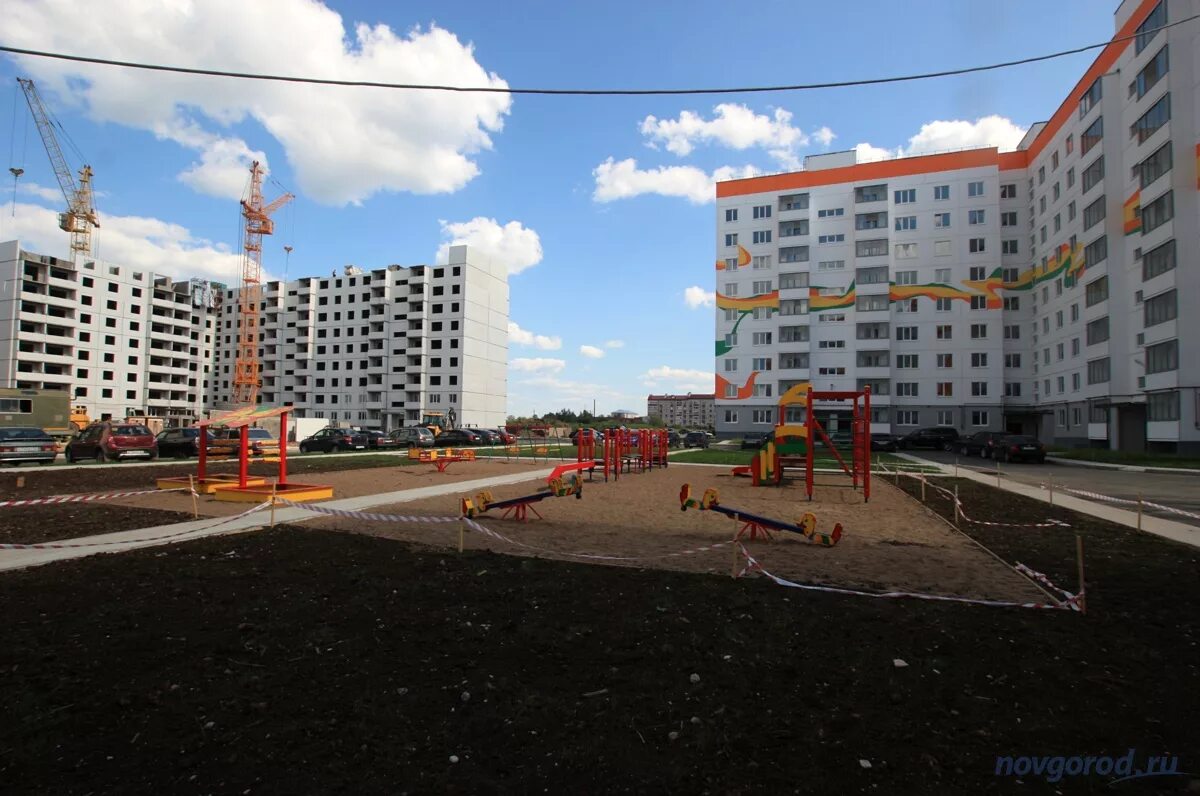 Строительство новых домов в районе Ивушки - город Великий Новгород, Новгородский