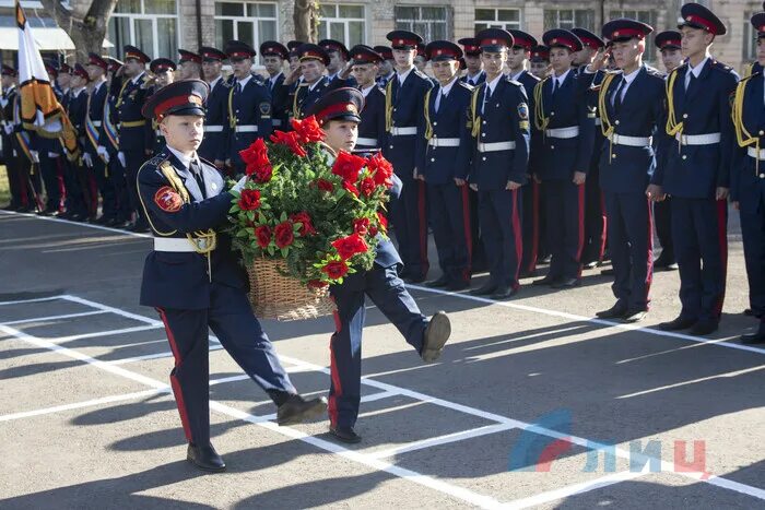 Кадетский корпус Луганск. Кадетское училище в Луганске. Луганский казачий кадетский корпус. Александровский Брестский кадетский корпус. Кадетский корпус книга 14