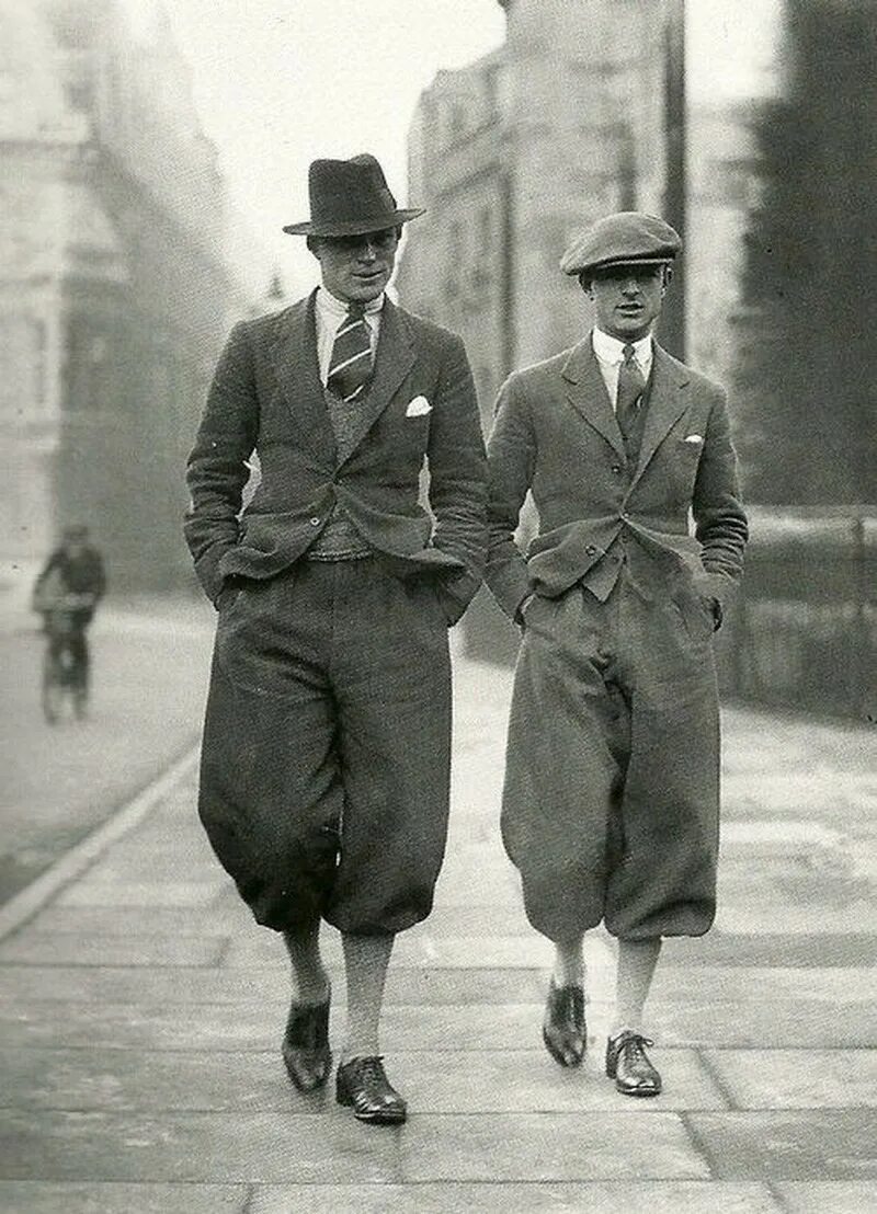 Жизнь в 20 30 годы прошлого столетия. 1920е мужская мода в США. 20е годы 20 века мода мужчины. Одежда Германии 30е годы 20го века. Мода 20го века мужская Франции.