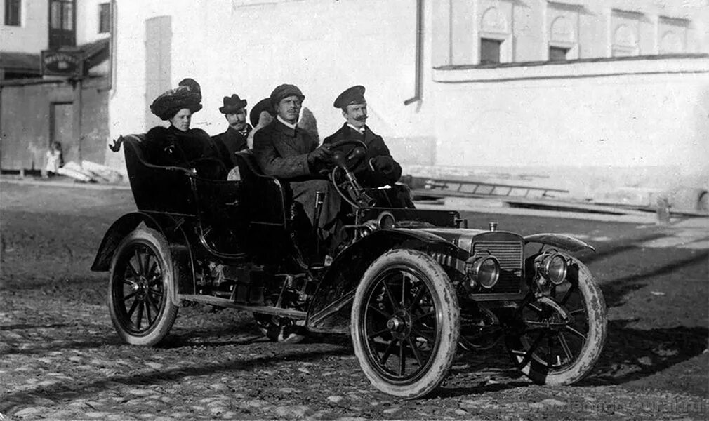 1000 и 1 автомобиль. Руссо Балт 1911. Автомобиль Руссо Балт Николая 2. Первый автомобиль.