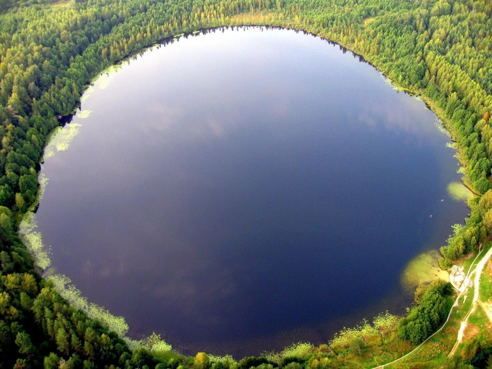 Водоем сверху