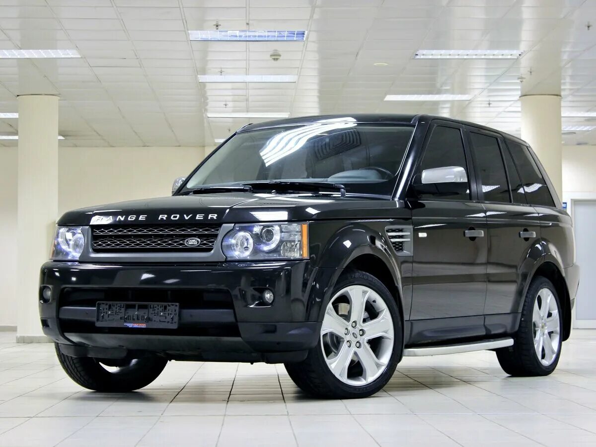 Купить рендж ровер 2008 года. Рендж Ровер 2010. Land Rover Sport 2010. Range Rover Sport 2010 черный. Range Rover Sport 2008 черный.