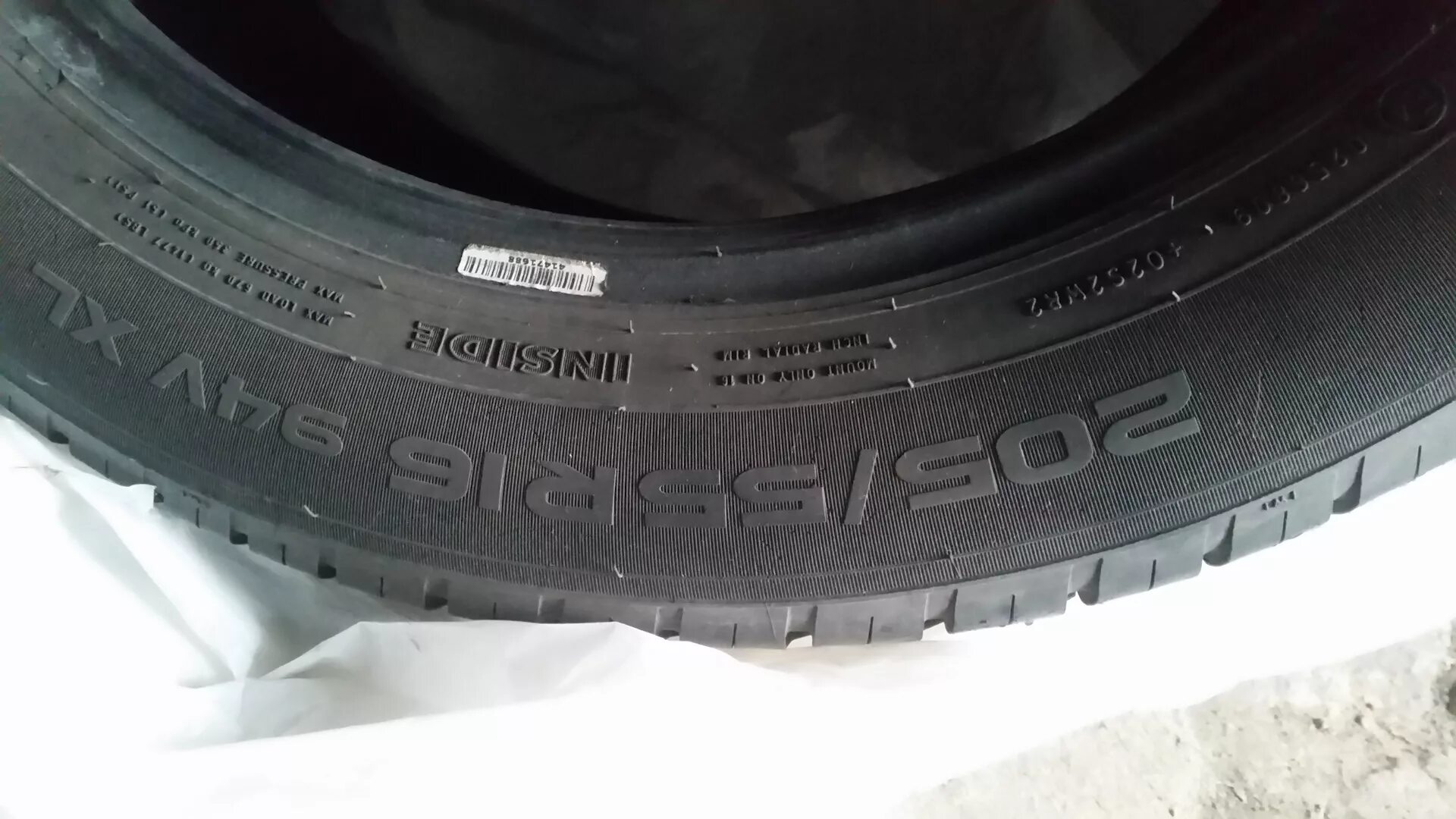 Шины nokian tyres 205 65 r16. Шины нокиан хакка блю 3 20555 р16 в южном бутово. хакка блю 2 205 55 r16 износ резины странный.