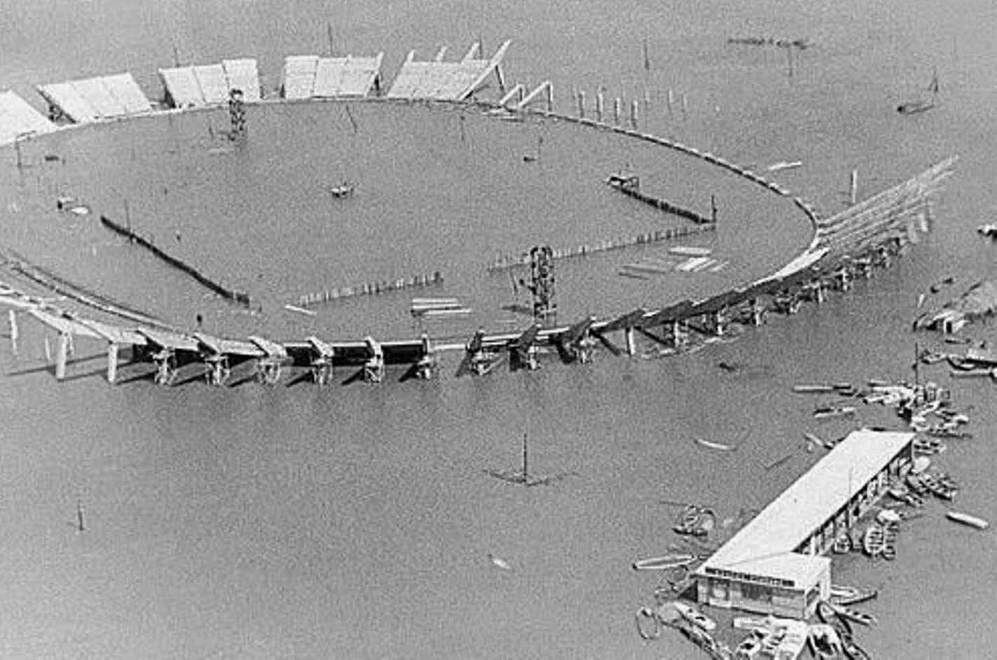 Красноярск центральный стадион наводнение. Потоп красноярск 1966. 1966 год красноярск. Наводнение в красноярске 1966. Наводнение в красноярске 1966.