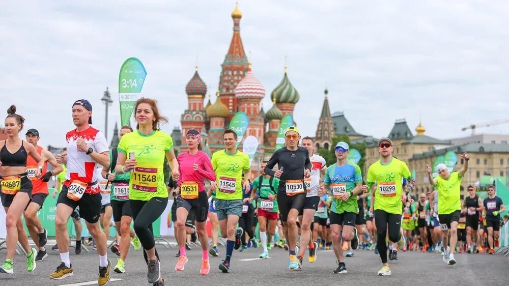 Нов 20 мая. Московский полумарафон Москва 2023. Зеленый марафон. Зеленый марафон Москва. Забег Москва.