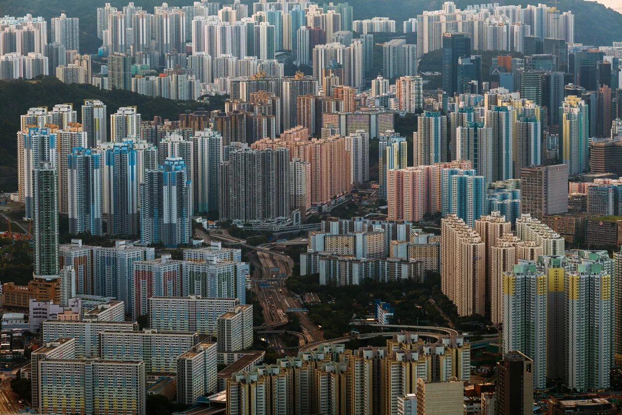 Человейники москвы пик. Реновация человейники. Плотная застройка. Человейники гонконга. Кудрово человейники.