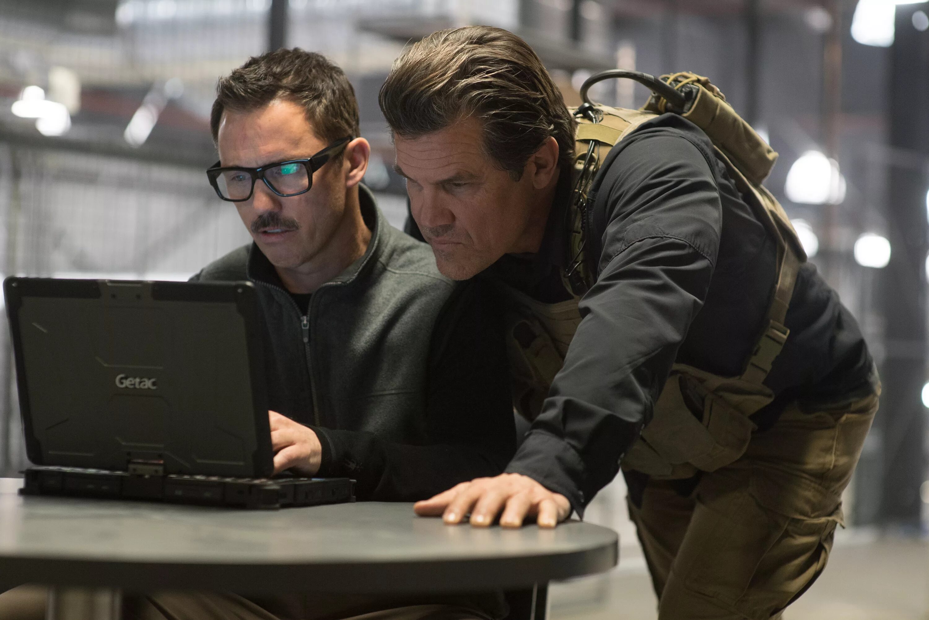 Сикарио 1. Сикарио 1. Сикарио 1. Джеффри донован sicario. Sicario 2015 дель торо.